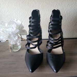 Black Strappy Nine West Heels 🖤
